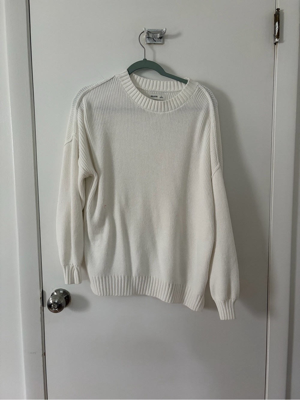 Hollister Men's Crewneck Sweater in White